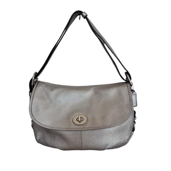 Vintage Coach Legacy Flap Silver Leather Shoulder Bag F15070 - Picture 1 of 16